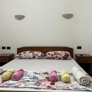 ~villa Gloria~ 3* Durrës